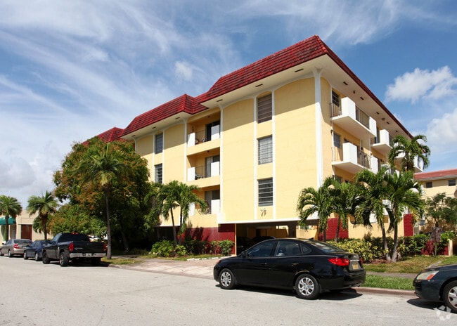 131 Menores Ave - 131 Menores Ave Apartments