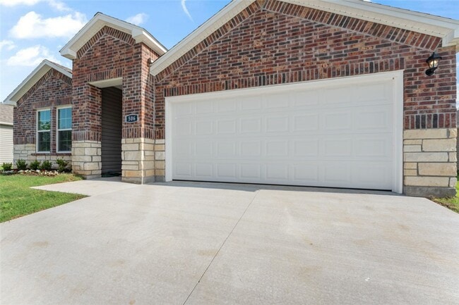 Photo - 602 W Cattleman Ct