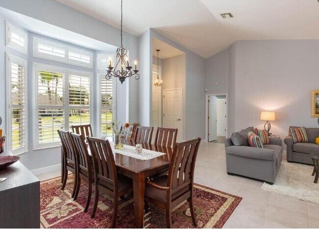 Photo - 1349 Brampton Cove