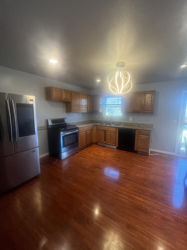 Photo - 4403 S Roberts St