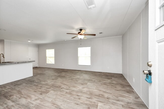 Photo - 1560 Brown Rd