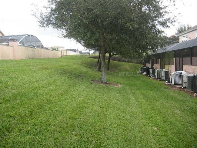 2411 Silver Palm Dr