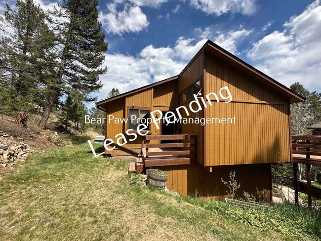 Building Photo - "Charming 3-Bedroom Retreat with 2 Full Baths in Conifer"