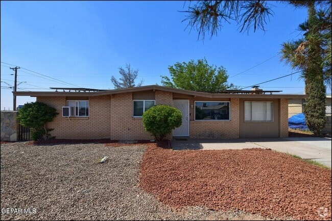 Building Photo - 5726 Dearborne Dr Rental