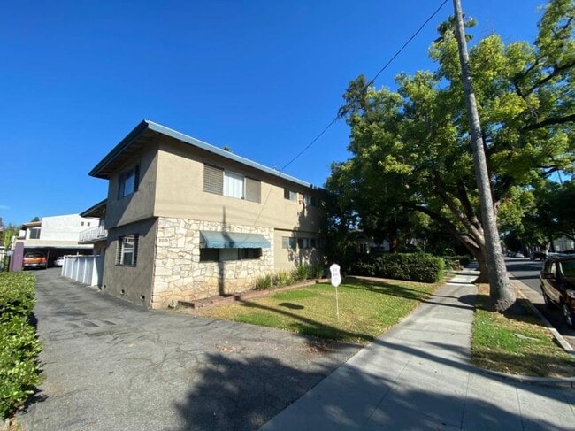 Building Photo - 1.0 bedroom in Pasadena California 91106 Unit 3 Rental
