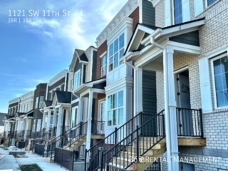 Photo - 1121 SW 11th St Townhome