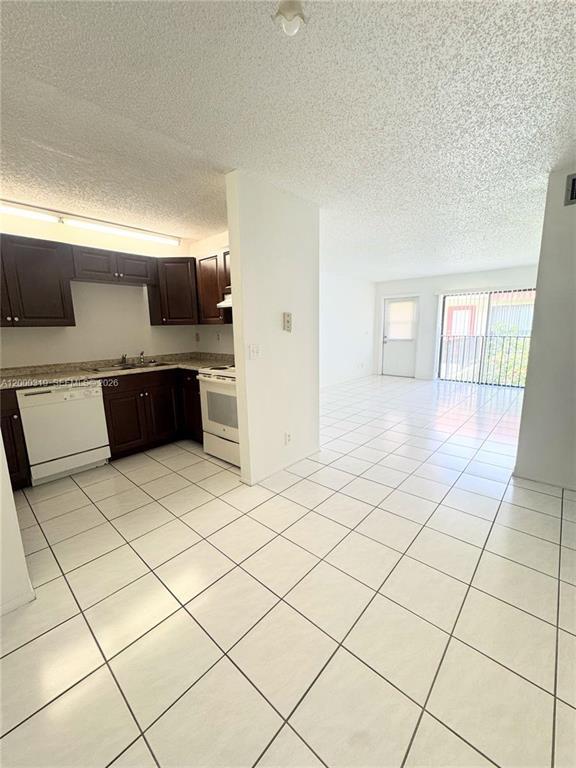 Building Photo - 11352 Royal Palm Blvd Unit 11352