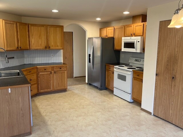 Photo - 1100 Maddox Creek Ln