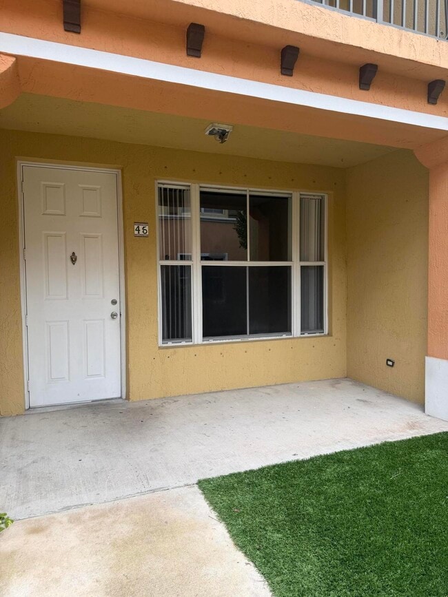 Building Photo - 3553 Forest Hill Blvd Unit 45