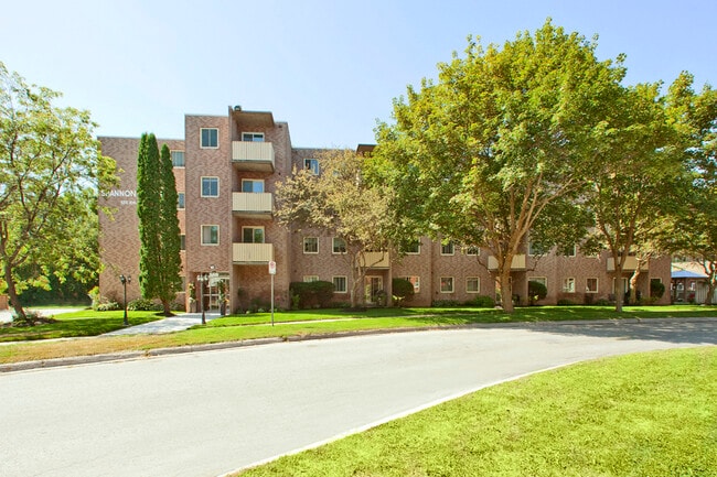 Photo - Shannon Towers