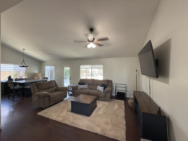 Photo - 1003 Vallejo Dr