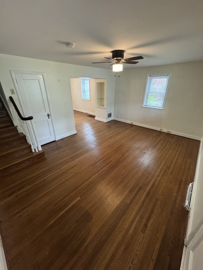 Photo - 766 New Holland Ave