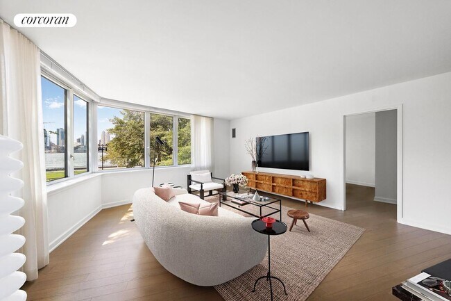 Photo - 20 River Ter.