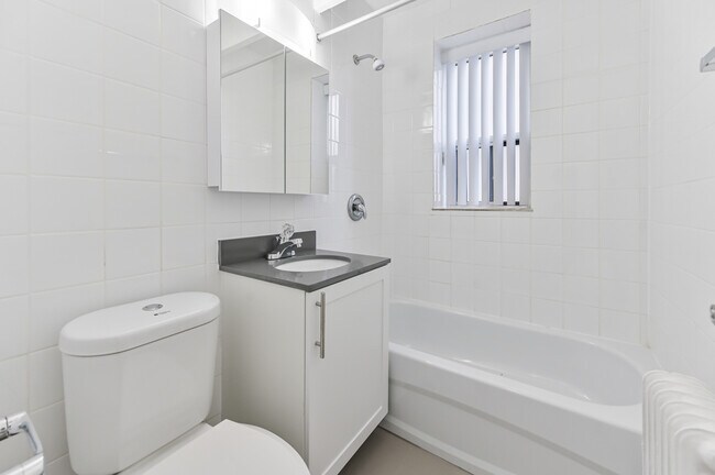 Photo - 149 St George St Unit 00205