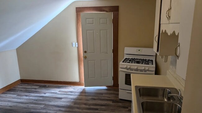 Photo - 1338 Buffalo Ave NE