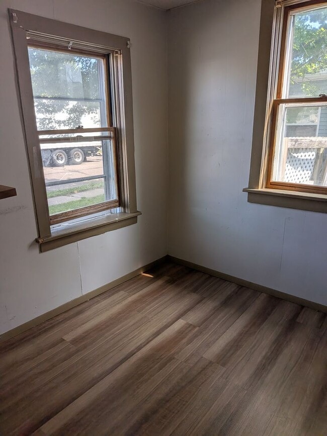 Photo - 1001 Park St