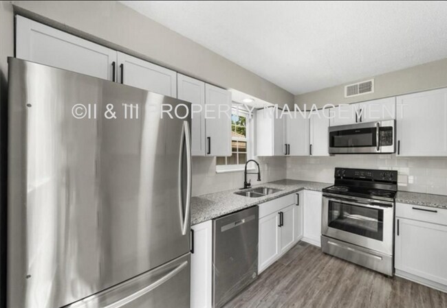 Photo - 9406 W 83rd St