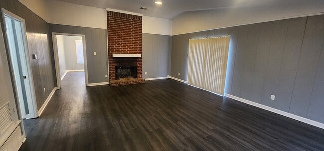 Photo - 1007 N Roselawn Dr