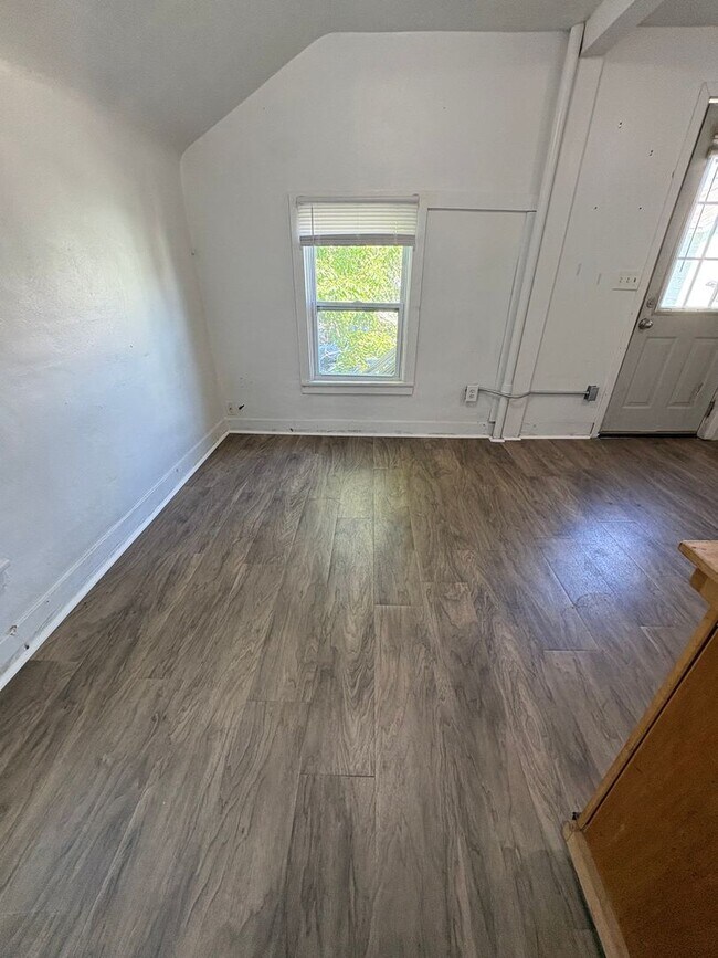 608 9th St N Unit 3