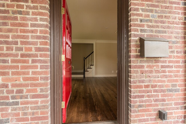 Front entry from screened in porch - 621 North Oakland Street