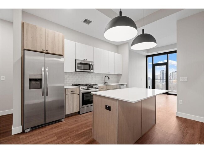 Building Photo - 360 N 5th St Unit 2218 Rental