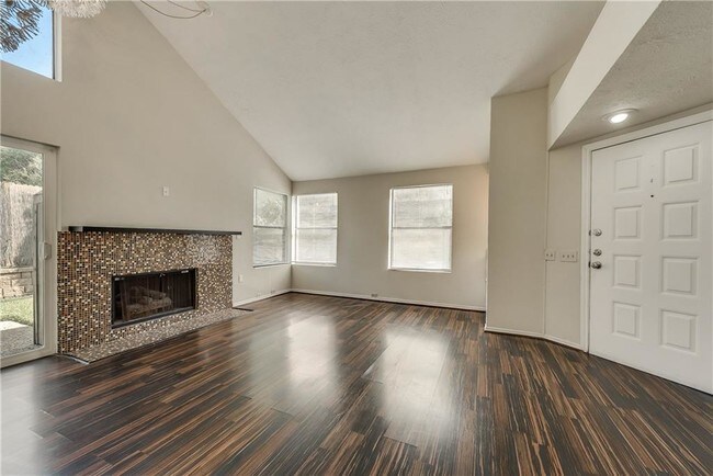 Photo - 4215 Rosser Square