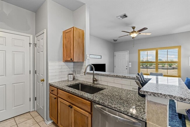 Photo - 1901 Windy Park Dr