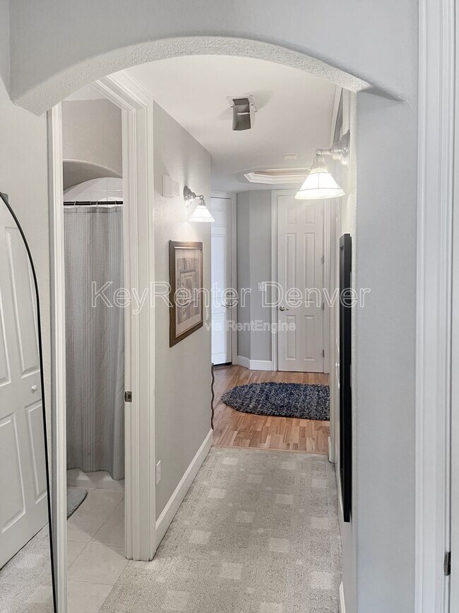 Photo - 1735 N Ogden St Unidad 301