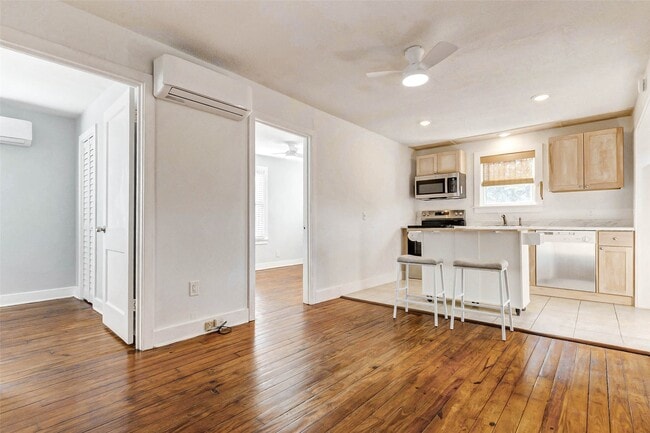 Photo - 3516 Reagan St