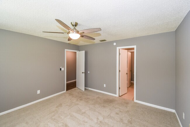 Photo - 1876 Ontario Ct