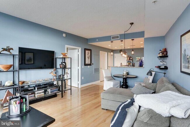 Building Photo - 3600 S Glebe Rd Unit 525W