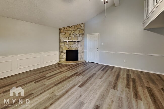 Photo - 4628 Feathercrest Dr