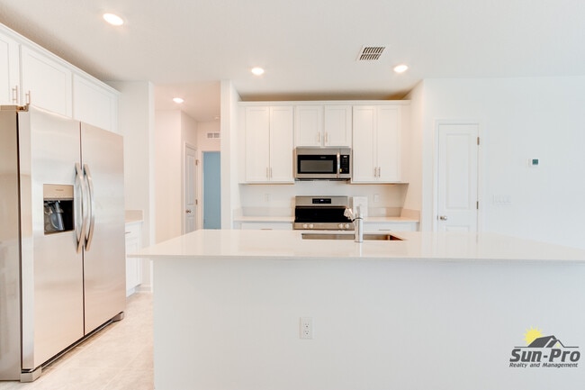 Photo - 2123 Green Valley St