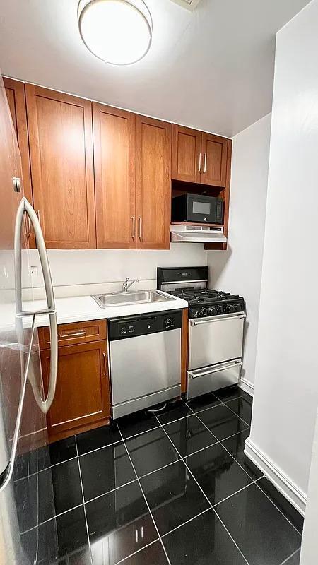 Photo - 107 E 63rd St Unit #3A