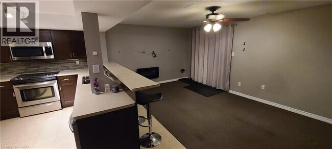 Photo - 77 Thames Wy