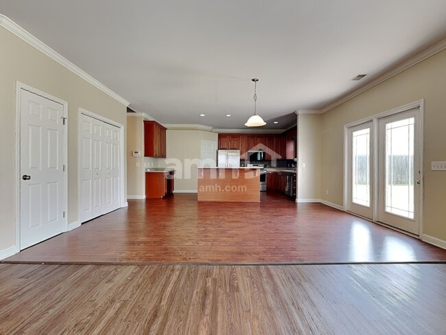 Photo - 132 Pine View Xing