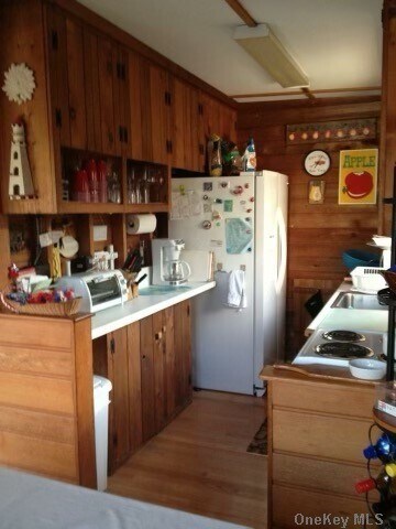 Photo - 63 Thompson Ave