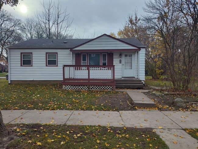 Photo - 5401 W Sheridan Ave House