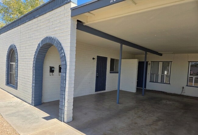Building Photo - Great Location! 1 Bed 1 Bath Mesa Apartment Unit A