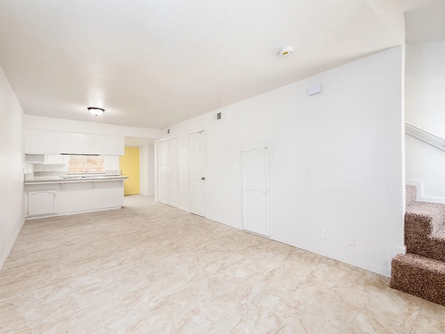 Photo - 701 S Encina St