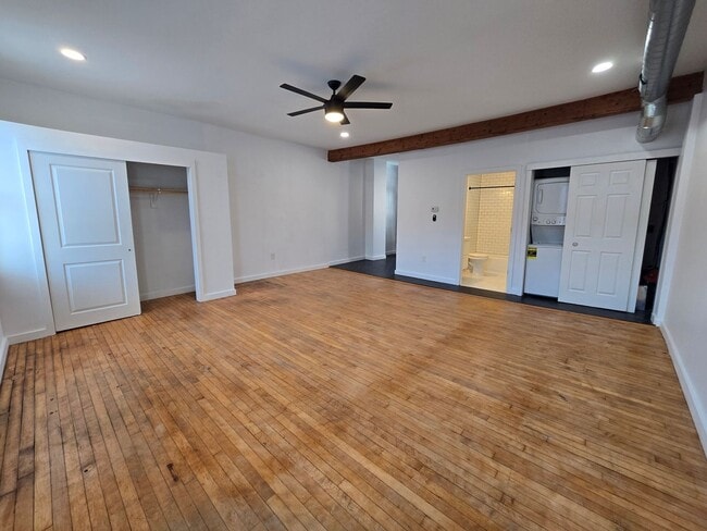 Building Photo - 3112 Richmond St Unit 2F