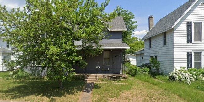Photo - 115 E Somo Ave