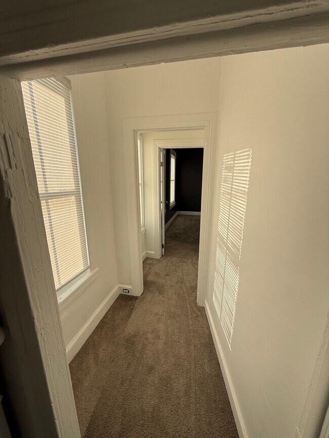 Photo - 56 S Pershing Ave Unit B