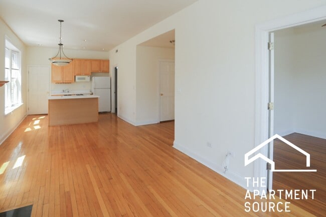 Photo - 3846 N Southport Ave Unit 3