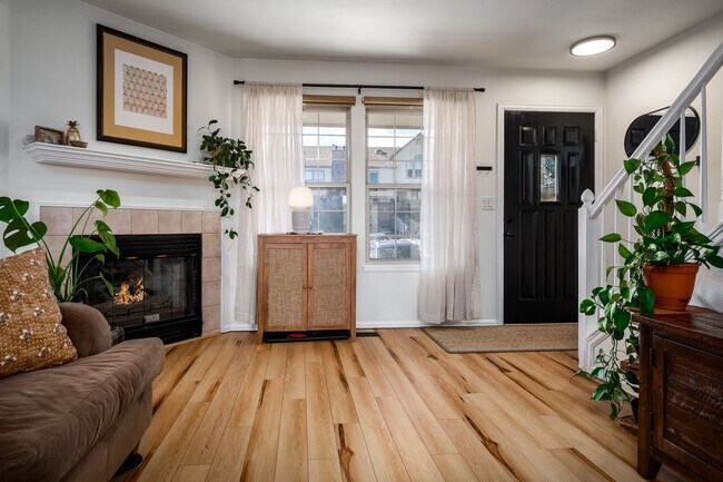 Photo - 6837 Goldcrest Ct Unidad 177