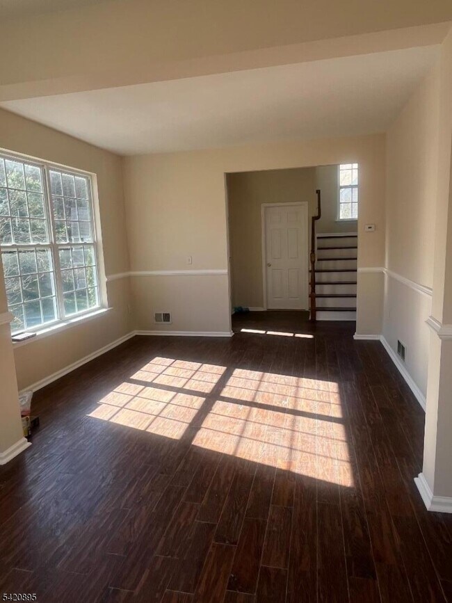 Photo - 329 Winding Hill Dr