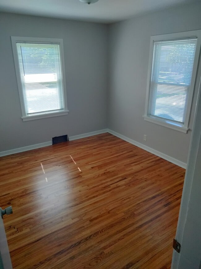 Photo - 1035 N 40th St