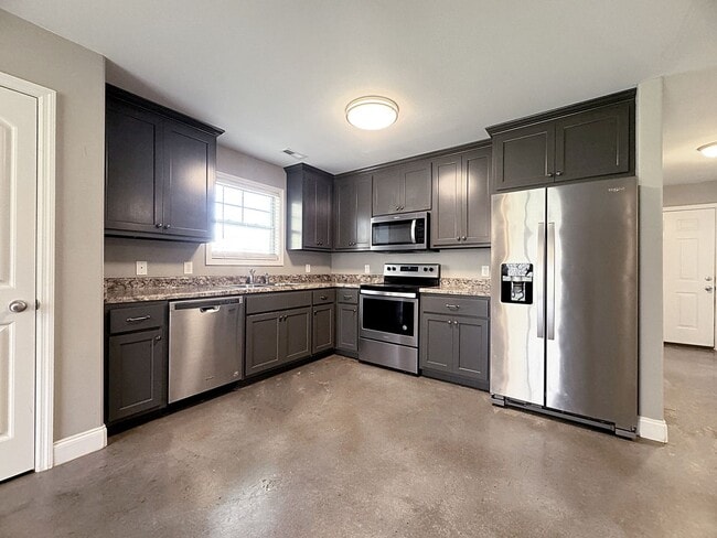 Photo - 698 Mulberry Rd