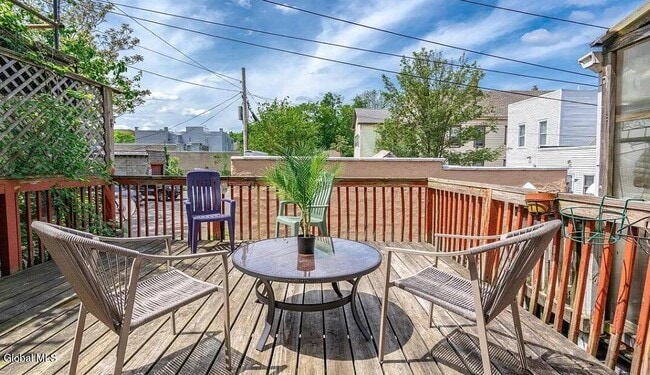 Photo - 257 Quail St