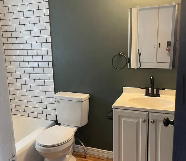 Photo - 2403 E Bayley St